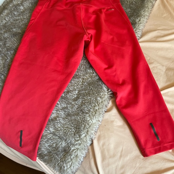 NWOT Adidas Capris - Picture 2 of 3